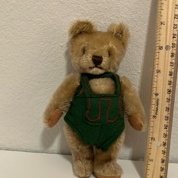 60’s Vintage Steiff Teddy Bear 7”. Wearing Lederhosen!